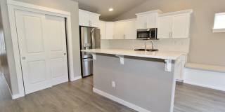 Immaculate Single-Level Home Gallery 8