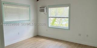 130 NE Gumbo Limbo Dr Gallery 9