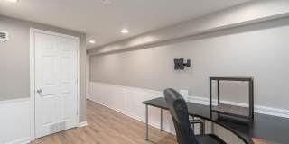 1825 LIGHT Street Gallery 29