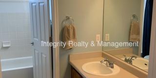 5 Bed/2.75 Bath, 1983 Sqft - 3025 Redhaven Way Gallery 12