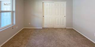 573 Hanover St Gallery 8