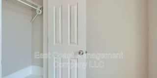 2408 Llewelyn Ave Gallery 17