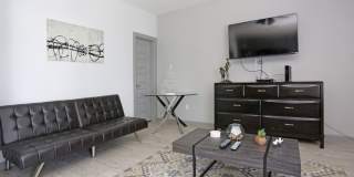 2500 N McColl Gallery 9