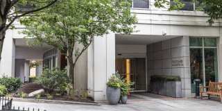 207 W WASHINGTON Square Gallery 4