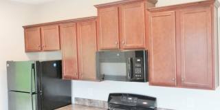 Beautiful Town Home with Garage in Chelsea... Available to View Now!!! Gallery 9