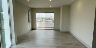 La Vida Melrose Gallery 22