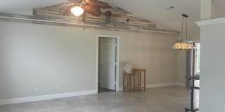 618 SE STREAMLET Avenue Gallery 12