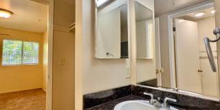 Desirable Pine Creek Condo by CAL POLY, 2 bedroom, 2 Bath + Den and Loft Gallery 6