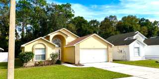 Great 3/2/2 in small subdivision - 2917 Autumn Run Ct Gallery 1
