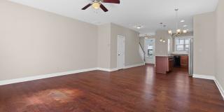 Beautiful 2-Bedroom Townhouse Near NCSU, Available June 15! Gallery 4
