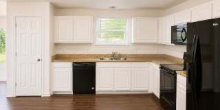 Well maintained 3 bedroom house for rent in Sanger! Gallery 5