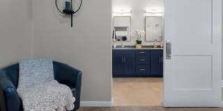 Furnished 3 Bed/Office Luxury Model Home on Westside Gallery 29