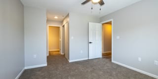 The Landings at Steele Creek Apartments Gallery 9