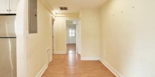 Bright and spacious 1-bedroom/1-bathroom condo available! Gallery 7