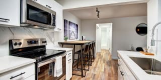 Woodlake Apartments Gallery 34