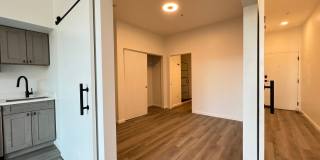 725 W Pratt Gallery 68