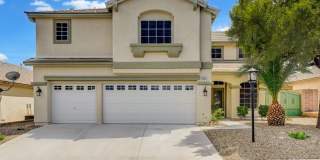 Beautifully Renovated 4BR with Pool & Spa | Mountain Views Gallery 1