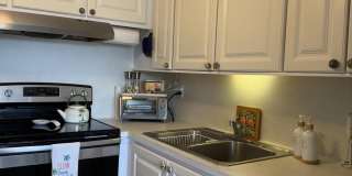 210 Horizon Street E Gallery 15