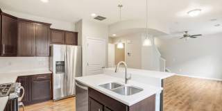 Evolve Real Estate: Charming 3-Bedroom, 3-Bathroom Townhome | 1,376 SQFT | 2-Car Attached Garage Gallery 5