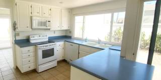 3 Bedroom Home with Lots of Natural Light Gallery 5