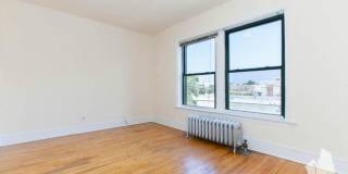 2338 North Spaulding Avenue Gallery 1