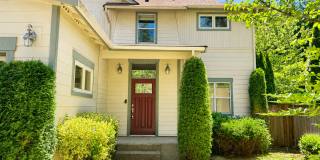 Beautiful 4 Bed/2.5 Bath Home in Lynnwood – Great Location & Spacious Layout Gallery 3