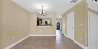 4930 S University Dr Gallery 20