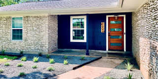 *** Near Domain * Stunning 4 Bedroom House * Fully Furnished * Designer Decorated * High End Luxury Finishes *** Gallery 1