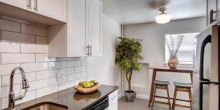 1020 Lincoln Gallery 7