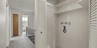 3-Bed, 2-Bath Duplex across from Lake Loveland! Gallery 12