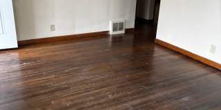 3BR SINGLE FAMILY HOME, FULL BASEMENT, GREAT YARD, PARKING, GARAGE Gallery 11