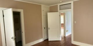 1322 W University Avenue Gallery 17