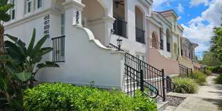 Seasonal Short-Term 2 Bedroom, 2.5 Bath Multi-Level Condo with Balcony and Patio located on Venice Island! Gallery 54