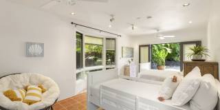 Lavish Oceanfront Estate w/Pool, Spa & AC - Close to Beaches: Maunalua Sunset Gallery 22