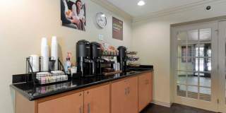 Oakland - Alameda Airport Gallery 17