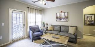 Vintage Creekwood Park Apartments Gallery 3