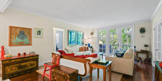 226 Brazilian Avenue Gallery 9