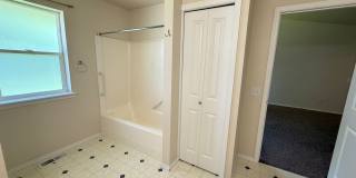 3 Bedroom, 2 Bath Home Available! Gallery 14