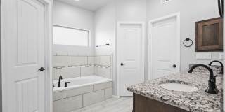 932 Texas Madrone Drive Gallery 22