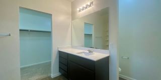 Updated Home in Pioneer Crossing! Available for July! Gallery 16