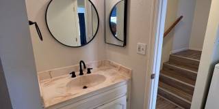 Charming 2-bedroom, 1.5-bathroom Gallery 12