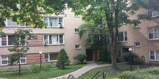 6140 N DAMEN Avenue Gallery 1
