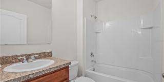 817 SHEEN Circle Gallery 15