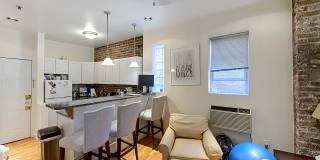 Charming North End 2-Bed with AC & No Broker Fee! Gallery 1
