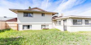 6 Bedroom 3.5 Bathroom Tri-Level Home In Tempe close to ASU Gallery 57