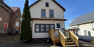 Spacious 2-Bedroom Home in a Quiet Neighbourhood! Gallery 1