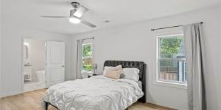 Room in 3 Bedroom Home at Peeples St SW Gallery 11