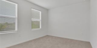 19550 Fairhill Ct Gallery 28