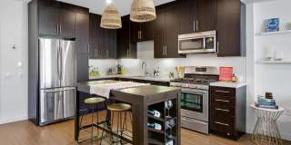 The Metropolitan at Larchmont Village Gallery 3
