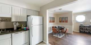 Smoky Crossing Apartment Homes Gallery 27